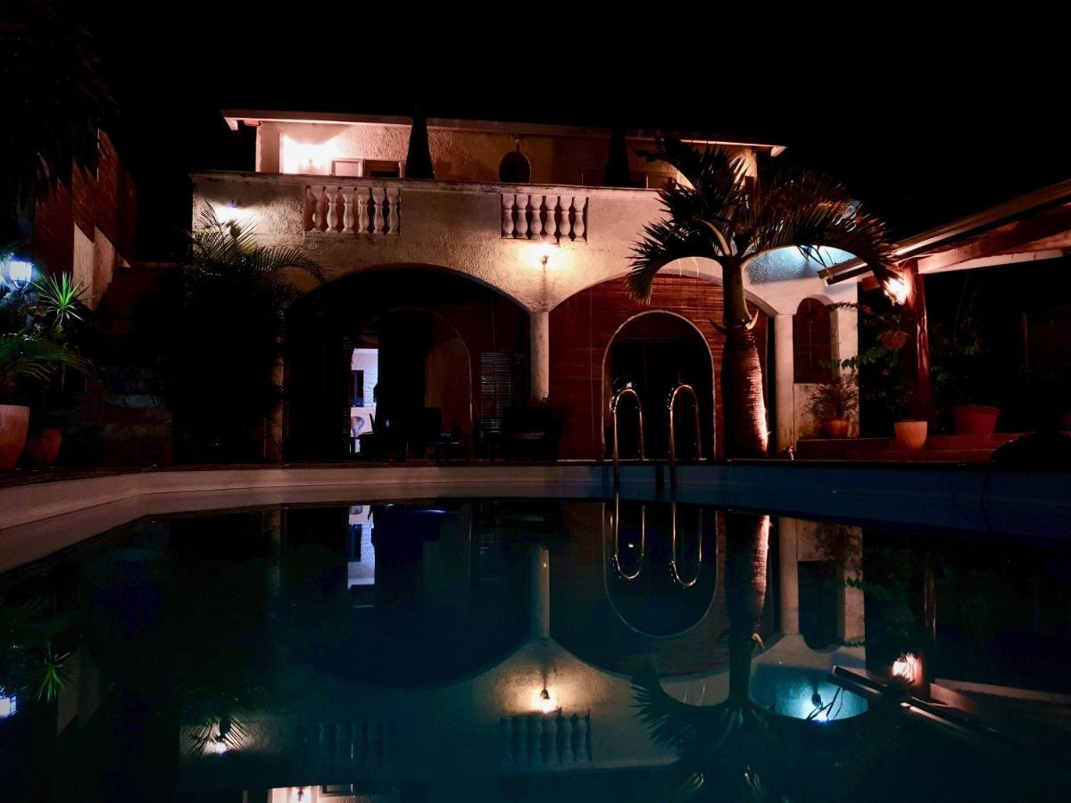 La Villa du Bassin Sainte Anne Esterno foto